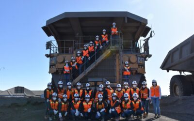 A través de una íntima y emocionante ceremonia, dimos cierre al ‘Programa de Formación de Operadoras CAEX’, impulsado por CMP y ejecutado por CEM Strenuus.